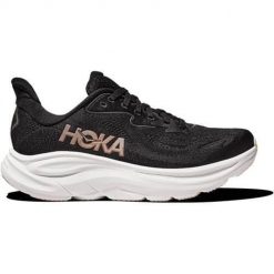 Buty do biegania damskie Hoka One One Clifton 10. Czarne buty do biegania Hoka One One, bez wzorów, z materiału, bez zapięcia, do biegania. Za 711.00 zł.