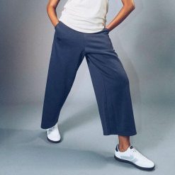 Spodnie damskie Kappa Gefron Athleisure. Szare spodnie dresowe Kappa, bez wzorów, długie. Za 281.00 zł.