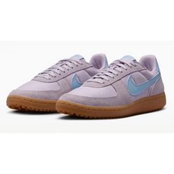 Buty Sportowe Damskie Nike Wmns Field General. Fioletowe buty treningowe Nike, bez wzorów, bez zapięcia. Za 360.80 zł.