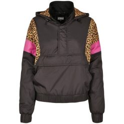 Damska klasyczna miejska parka o mieszanym kroju. Czarne płaszcze Urban Classics, m, bez wzorów, z nylonu, klasyczne, bez kaptura. Za 230.05 zł.