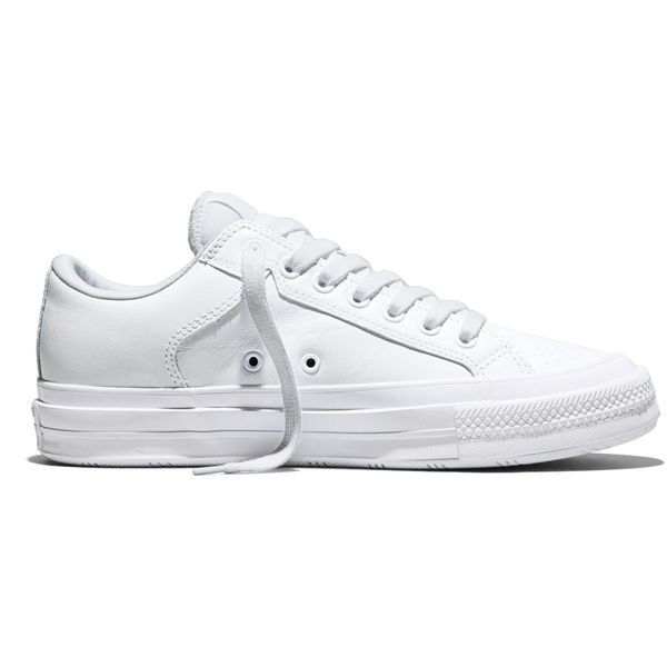 Buty sportowe Converse Chuck Taylor Pennant Se. Białe buty treningowe Converse, bez wzorów, ze skóry, bez zapięcia. Za 690.00 zł.