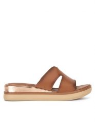 Lasocki Klapki WI23-MINT-02 Brązowy. Brązowe klapki Lasocki, bez wzorów, ze skóry, bez obcasa, bez zapięcia. Za 159.99 zł.