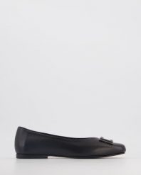 SKÓRZANE BALERINY E233 BLACK. Czarne baleriny Venezia, bez wzorów, ze skóry, bez obcasa, bez zapięcia. Za 199.00 zł.