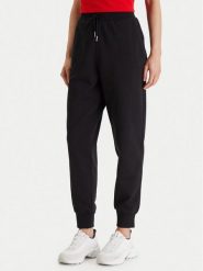 Calvin Klein Jeans Spodnie dresowe Archive Logo LV047E236G Czarny Slim Fit. Czarne spodnie dresowe Calvin Klein Jeans, bez wzorów, z bawełny. Za 369.99 zł.