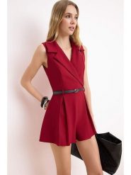 Trendyol Kombinezon w kolorze czerwonym rozmiar: 38. Czerwone kombinezony Trendyol, bez wzorów, ze skóry, bez kołnierzyka, bez ramiączek. Za 117.99 zł.