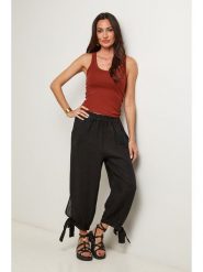 Le Monde du Lin Lniane spodnie w kolorze czarnym rozmiar: 38/40. Czarne spodnie materiałowe Le Monde du Lin, bez wzorów, ze lnu. Za 130.99 zł.