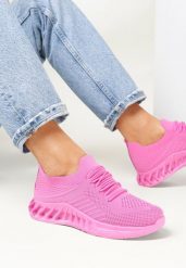 Fuksjowe Buty Sportowe z Ozdobnym Sznurowaniem Bewa. Czerwone buty sportowe lifestyle Born2be, bez wzorów, sportowe, bez zapięcia. W wyprzedaży za 55.99 zł.