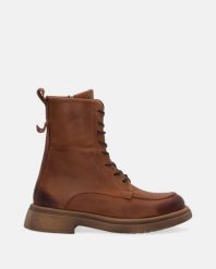SKÓRZANE BRĄZOWE BOTKI 2478154 1415 BRO. Brązowe botki Venezia, bez wzorów, ze skóry, bez obcasa, bez zapięcia. Za 269.00 zł.