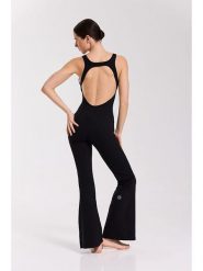 Onamaste Kombinezon "Reva" w kolorze czarnym do jogi rozmiar: L/XL. Czarne kombinezony Onamaste, l, bez wzorów, z materiału, sportowe, bez kołnierzyka, bez ramiączek. Za 173.99 zł.