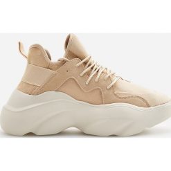 Sportowe buty na grubej podeszwie - Beżowy. Brązowe buty treningowe Reserved, bez wzorów, bez zapięcia. Za 199.99 zł.