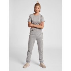 Koszulka sportowa z krótkim rękawem damska Hummel hmlGO cotton. Szare t-shirty sportowe Hummel, xl, bez wzorów, bez ramiączek, do piłki nożnej. Za 59.00 zł.