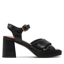 Sandały Clarks. Czarne sandały Clarks, bez wzorów, bez obcasa, na słupku, bez zapięcia. Za 379.99 zł.