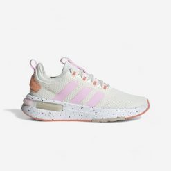 Buty damskie Adidas Racer TR23. Buty treningowe adidas, bez wzorów, z gumy, bez zapięcia, trekkingowe, adidas racer. Za 239.99 zł.