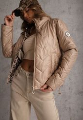 Ciemnobeżowa Pikowana Kurtka Dwustronna z Motywem Panterki i Naszywką Damike. Brązowe kurtki Renee, na wiosnę, l, z aplikacjami, bez kaptura. Za 139.99 zł.