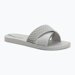 Klapki damskie Ipanema Street II. Szare klapki Ipanema, bez wzorów, z materiału, sportowe, bez obcasa, bez zapięcia. Za 73.99 zł.
