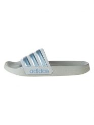 Adidas Klapki "Adilette Shower" w kolorze biało-błękitnym rozmiar: 39 1/3. Białe klapki adidas, bez wzorów, klasyczne, z otwartym noskiem, bez obcasa, bez zapięcia. Za 90.69 zł.