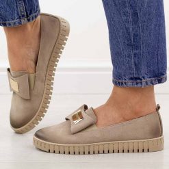 Cappucciono skórzane Polskie półbuty damskie Deoni D057. Żółte półbuty wsuwane Deoni, na jesień, z aplikacjami, ze skóry, casualowe, z okrągłym noskiem, bez obcasa, na płaskiej podeszwie. Za 429.00 zł.