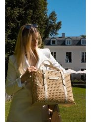 Maison héritage PARIS Torebka "Bondi" w kolorze beżowym - 28,5 x 36 x 18 cm rozmiar: onesize. Brązowe torebki klasyczne maison héritage PARIS, bez wzorów, z materiału, bez dodatków. Za 434.99 zł.