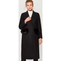 Płaszcz z wełną - Czarny. Płaszcze marki Mohito. Za 269.99 zł.