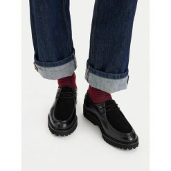 Półbuty Beverly Hills Polo Club. Czarne półbuty wsuwane Beverly Hills Polo Club, bez wzorów, bez obcasa, na płaskiej podeszwie. Za 369.99 zł.