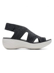 Clarks Skórzane sandały w kolorze antracytowym na koturnie rozmiar: 41,5. Czarne sandały Clarks, bez wzorów, z otwartym noskiem, bez obcasa, na koturnie, bez zapięcia. Za 95.46 zł.