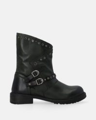 ZIELONE BOTKI W ROCKOWYM STYLU H003LEGROBB003. Zielone botki Venezia, bez wzorów, ze skóry, bez obcasa, bez zapięcia. Za 389.00 zł.
