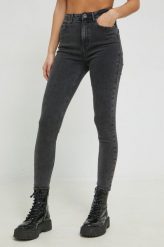 Only jeansy Keily damskie high waist. Czarne jeansy ONLY, bez wzorów, z bawełny, z podwyższonym stanem. W wyprzedaży za 169.99 zł.