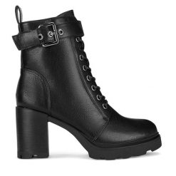 Botki JENNY. Czarne botki Jenny, bez wzorów, bez obcasa, na słupku, bez zapięcia. Za 125.99 zł.