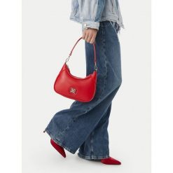 Torebka Nine West. Czerwone torebki klasyczne Nine West, bez wzorów, klasyczne, bez dodatków. Za 199.99 zł.