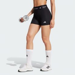 Legginsy TECHFIT Stay In Play Short. Czarne legginsy adidas, bez wzorów, z materiału, sportowe, krótkie. Za 199.00 zł.
