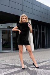 Mała Czarna Sukienka z Aksamitu. Czarne sukienki Merribel, s, bez wzorów, z materiału, wizytowe, bez kołnierzyka, bez ramiączek. Za 102.90 zł.