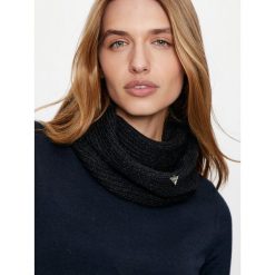 Komin Guess. Czarne szaliki i kominy Guess, z aplikacjami. Za 299.99 zł.
