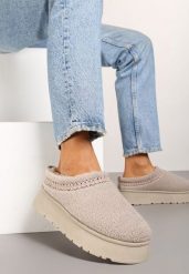 Ciemnobeżowe Śniegowce na Grubej Podeszwie z Niską Cholewką i Haftem Zinnirella. Brązowe śniegowce Born2be, bez wzorów, z wełny, przed kostkę, bez zapięcia. Za 69.99 zł.