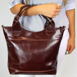Torebka skórzana elegancki kuferek DAN-A T195 koniakowa. Torebki klasyczne DAN-A, bez wzorów, ze skóry, biznesowe, bez dodatków. Za 399.99 zł.