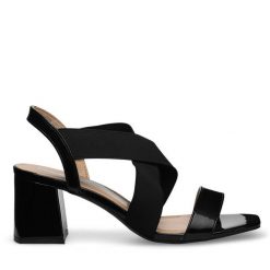 Sandały Clara Barson. Czarne sandały Clara Barson, bez wzorów, bez obcasa, na słupku, bez zapięcia. Za 129.99 zł.