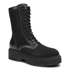 Botki damskie Chebello, naturalna skóra licowa w połączeniu z perforowanym materiałem z wysoką sznurowaną cholewką oraz masywną podeszwą z głębokim b. Czarne botki CheBello, bez wzorów, ze skóry, biznesowe, bez obcasa, na obcasie, bez zapięcia. Za 399.00 zł.