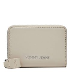 Mały Portfel Damski Tommy Jeans. Brązowe portfele Tommy Jeans, bez wzorów, z jeansu. Za 109.99 zł.