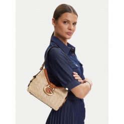 Torebka Guess. Brązowe torebki klasyczne Guess, z aplikacjami, klasyczne, bez dodatków. Za 419.99 zł.