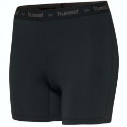 Spodenki sportowe damskie Hummel First Performance Woman Hipster. Czarne szorty sportowe Hummel, bez wzorów, na fitness i siłownię. Za 118.00 zł.