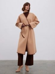 BGN Płaszcz przejściowy w kolorze beżowym rozmiar: 38. Brązowe płaszcze BGN, bez wzorów, ze skóry, bez kaptura. Za 243.64 zł.