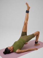 4F Top do jogi slim szybkoschnący damski - oliwkowy L. Brązowe topy 4f, l, bez wzorów, z włókna, klasyczne, bez kołnierzyka, bez ramiączek. Za 99.99 zł.