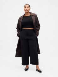 GAP Spodnie w kolorze czarnym rozmiar: 42. Czarne spodnie materiałowe GAP, bez wzorów, z materiału. Za 152.62 zł.