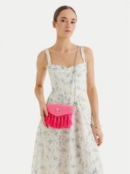 Guess Torebka J6GZ17 WO680 Różowy. Czerwone kopertówki Guess, z aplikacjami, z syntetyku, wizytowe, bez dodatków. Za 210.99 zł.