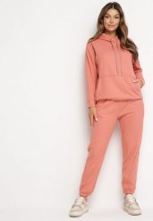 Różowy Bawełniany Komplet Dresowy z Bluzą i Spodniami Zansira. Czerwone bluzy Born2be, l, bez wzorów, z bawełny, z kapturem, trekkingowe. Za 99.99 zł.