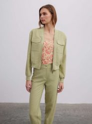 BGN Kurtka w kolorze jasnozielonym rozmiar: 38. Zielone kurtki BGN, bez wzorów, bez kaptura. Za 78.28 zł.