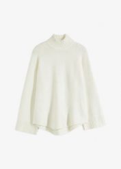 Sweter ze stójką. Fioletowe swetry bonprix, bez wzorów, bez ramiączek. Za 107.99 zł.