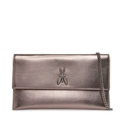 Torebka Patrizia Pepe. Szare kopertówki Patrizia Pepe, bez wzorów, wizytowe, bez dodatków. Za 869.99 zł.