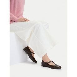 Baleriny Lasocki. Brązowe baleriny Lasocki, bez wzorów, bez obcasa, bez zapięcia. Za 169.99 zł.