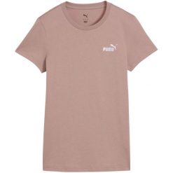 Koszulka damska Puma ESS Small No.1 Logo Tee brudny róż. Czerwone t-shirty sportowe Puma, l, bez wzorów, z bawełny, bez ramiączek. Za 70.99 zł.