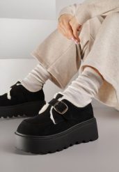 Czarne Śniegowce na Platformie z Paskiem ze Sprzączką i Futrem Unweda. Czarne śniegowce Renee, bez wzorów, z futra, bez zapięcia. Za 149.99 zł.